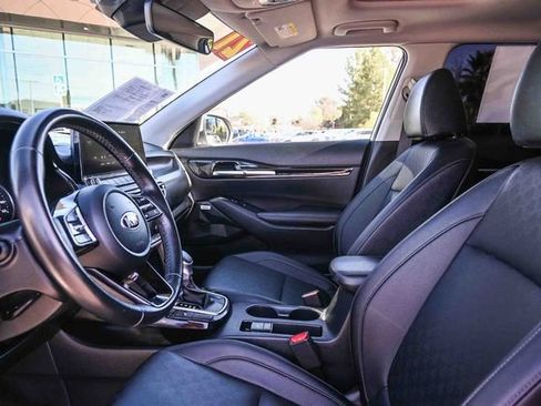 Used 2021 Kia Seltos SX w/ SX Sunroof Package image 14