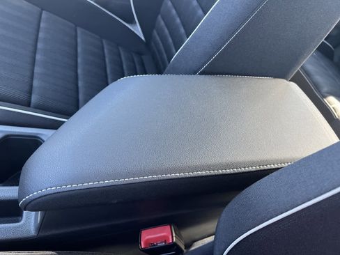 Used 2024 Volkswagen Jetta Sport image 32