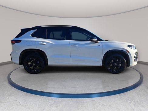 New 2026 Volkswagen Tiguan SE R-Line AWD/4WD image 4