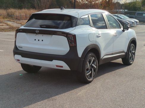 New 2026 Nissan Kicks SV w/ SV Premium Package FWD image 4