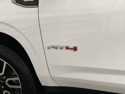 Used 2022 GMC Yukon AT4 image 10