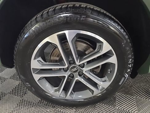Used 2025 Audi Q5 Premium Plus w/ Premium Plus AWD/4WD image 14