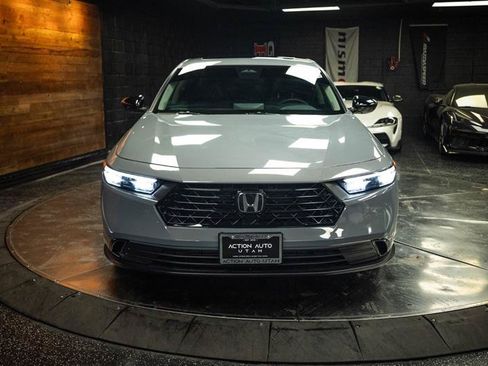 Used 2025 Honda Accord SE image 4