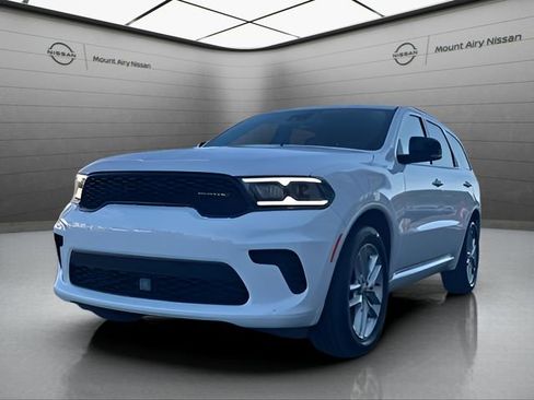 Used 2024 Dodge Durango GT image 3