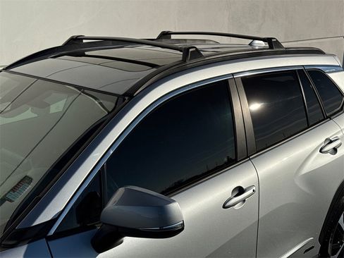 Certified 2024 Toyota Corolla Cross XSE image 31