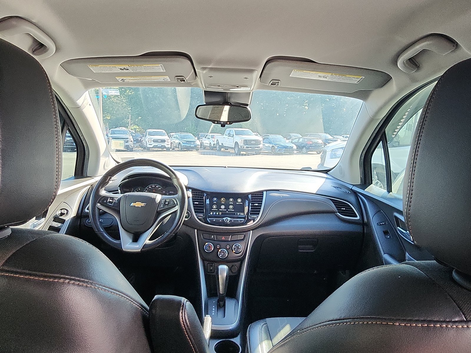 Used 2019 Chevrolet Trax LT w/ LT Convenience Package FWD image 24