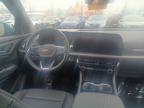 Used 2026 Chevrolet Traverse LT AWD/4WD image 17