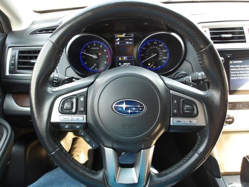 Used 2017 Subaru Outback 2.5i Limited AWD/4WD image 15