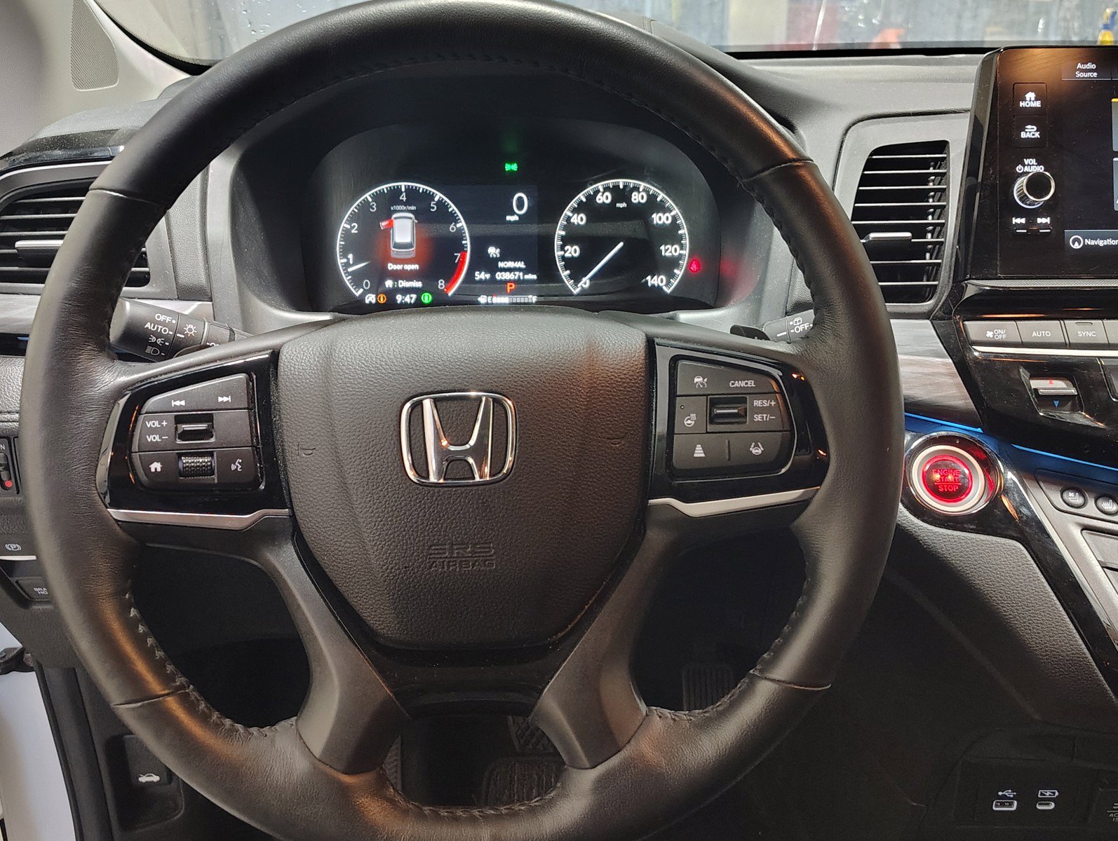 Used 2025 Honda Odyssey Elite image 14