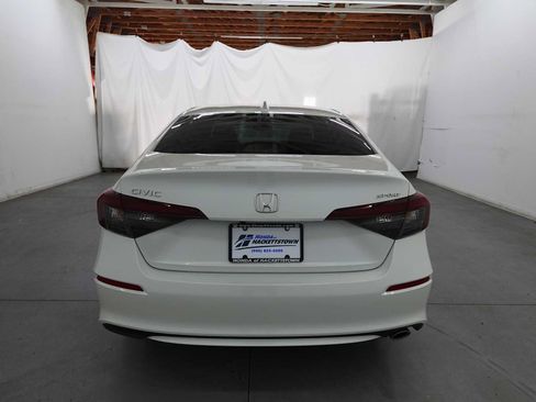 Used 2025 Honda Civic Sport image 6