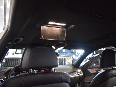 Used 2020 BMW 740i w/ M Sport Package image 60