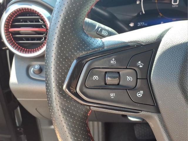 Used 2024 Chevrolet Trax RS w/ Sunroof Package FWD image 17