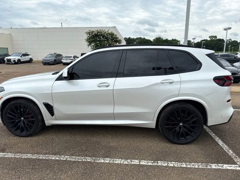 Certified 2025 BMW X5 xDrive40i w/ M Sport Package AWD/4WD image 8