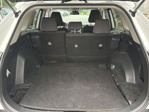 Used 2020 Toyota RAV4 XLE FWD image 30