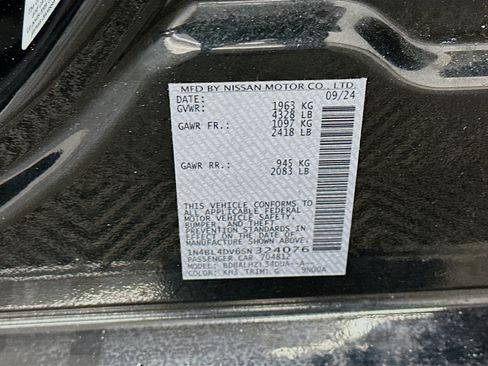 Used 2025 Nissan Altima 2.5 SV FWD image 12