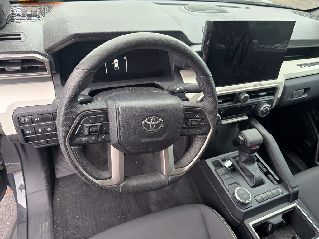 Used 2024 Toyota Tacoma TRD Sport w/ TRD Sport Upgrade Package RWD image 18