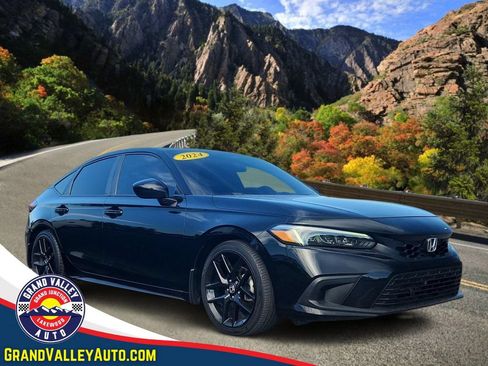 Used 2024 Honda Civic Sport image 1