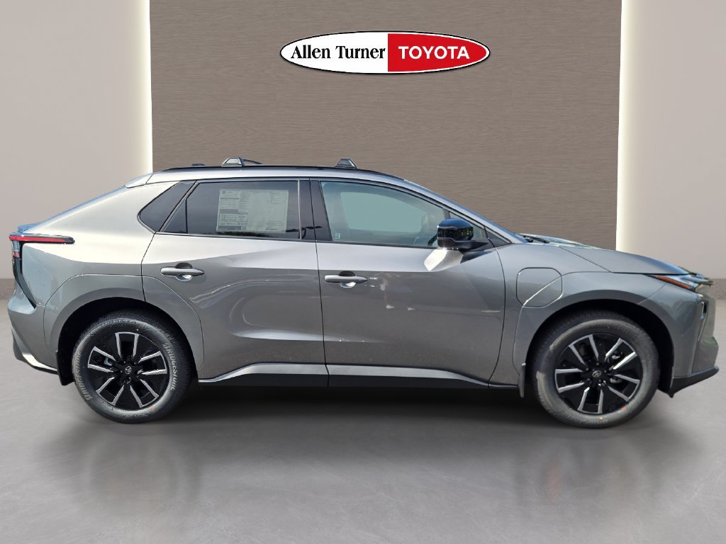 Used 2026 Toyota bZ FWD image 5