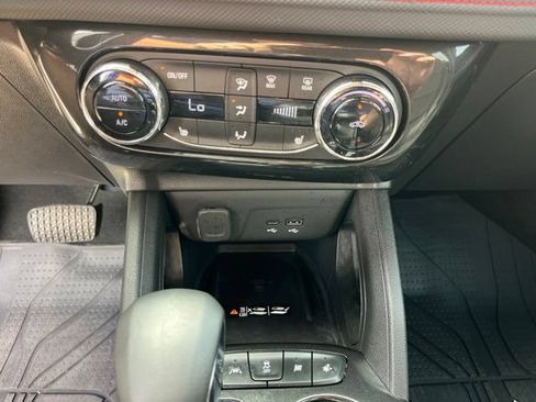 Used 2024 Chevrolet TrailBlazer RS w/ Convenience Package FWD image 27