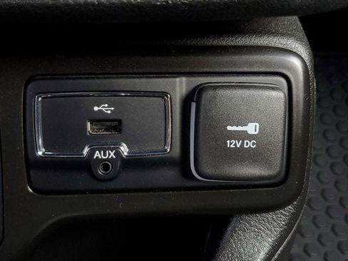 Certified 2023 Jeep Renegade Altitude AWD/4WD image 33