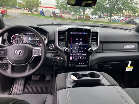 New 2026 RAM 1500 Big Horn AWD/4WD image 13