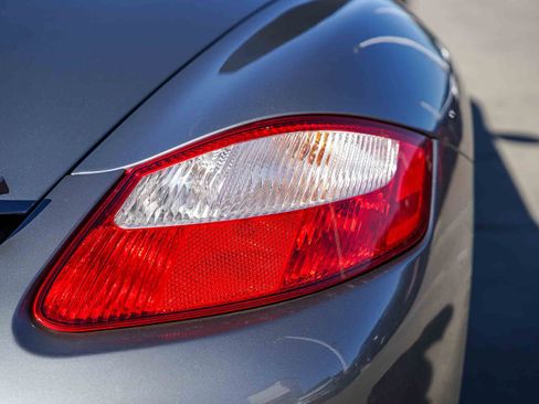 Used 2005 Porsche Boxster S image 12