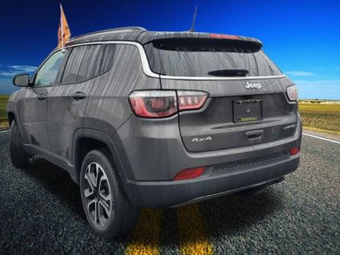 Certified 2022 Jeep Compass Limited image 27