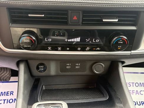 Used 2024 Nissan Rogue SV FWD image 20