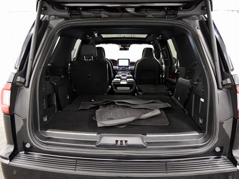 Used 2020 Lincoln Navigator Reserve w/ Equipment Group 208A image 7