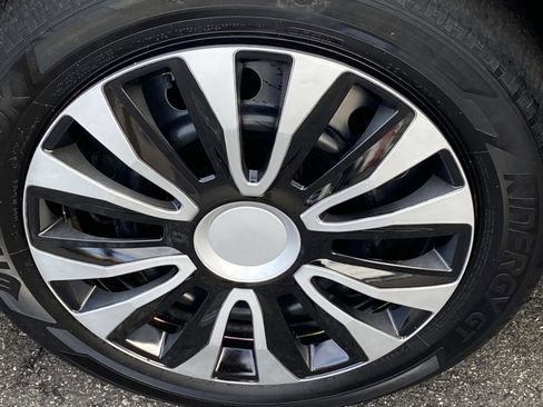 Used 2017 Toyota Corolla LE image 20