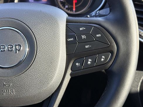 Used 2021 Jeep Cherokee Trailhawk w/ Technology Group image 7