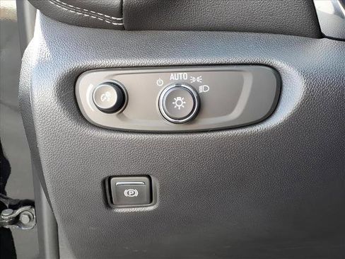 Used 2024 Chevrolet Blazer LT w/ Convenience Package image 19