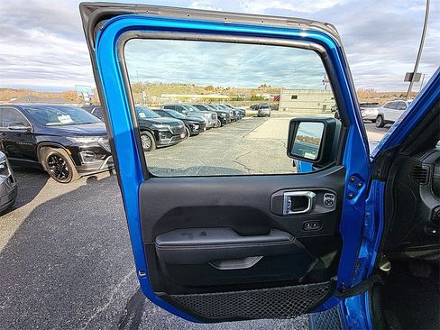 Used 2022 Jeep Wrangler Unlimited Rubicon 4xe w/ Cold Weather Group image 12