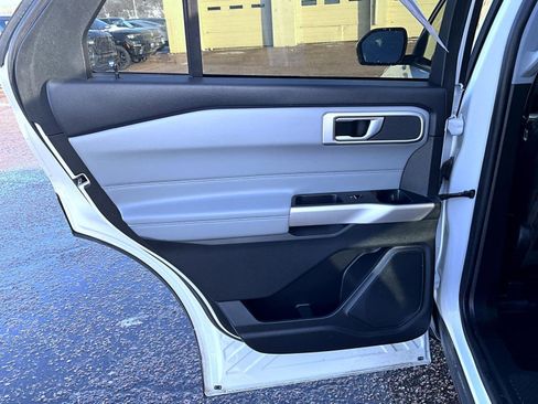 Used 2023 Ford Explorer XLT w/ Equipment Group 202A image 23