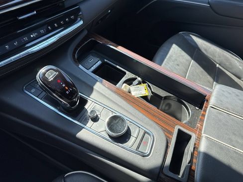 Used 2023 Cadillac Escalade Premium Luxury AWD/4WD image 40