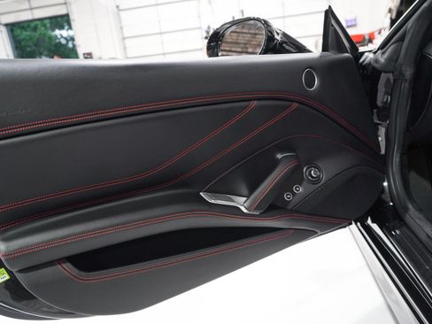 Used 2016 Ferrari California T RWD image 21