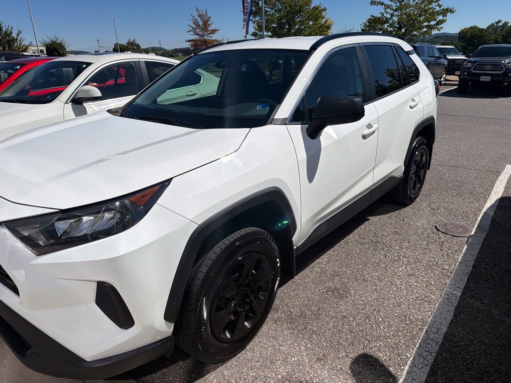 Certified 2021 Toyota RAV4 LE AWD/4WD image 2