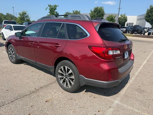 Used 2016 Subaru Outback 2.5i Limited AWD/4WD image 7