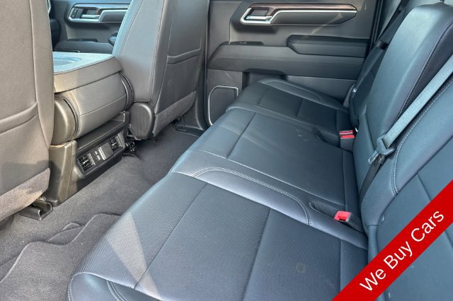 Used 2025 GMC Sierra 1500 SLT AWD/4WD image 16