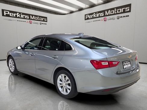 Used 2025 Chevrolet Malibu LT FWD image 3