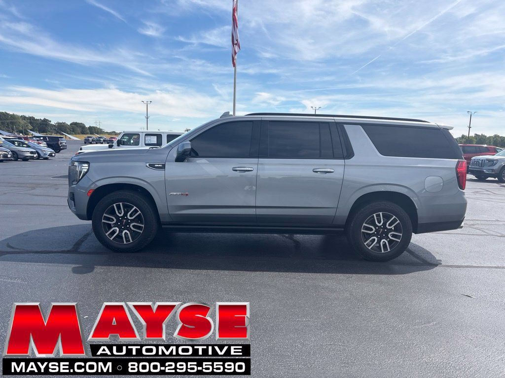 Used 2023 GMC Yukon XL AT4 w/ AT4 Premium Package AWD/4WD image 1