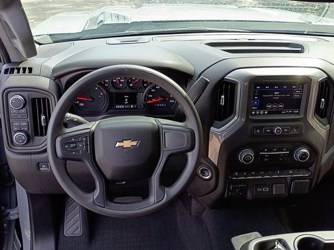 Used 2025 Chevrolet Silverado 2500 Custom w/ Custom Value Package AWD/4WD image 12