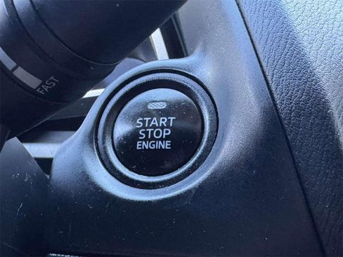 Used 2014 MAZDA MAZDA3 i Sport image 6