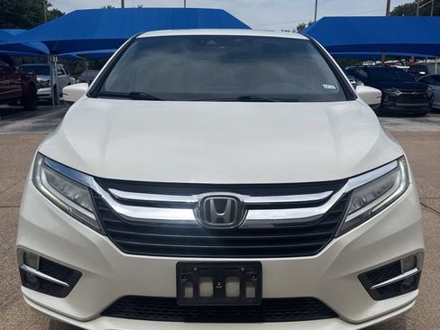 Used 2019 Honda Odyssey Elite image 2