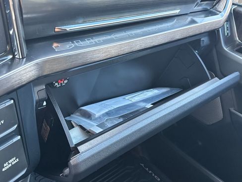 Used 2023 Ford F350 Lariat w/ Chrome Package image 31