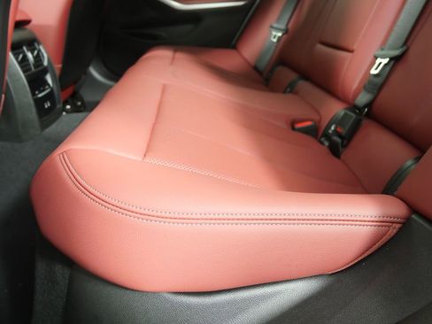 Certified 2025 BMW 330i Sedan image 15