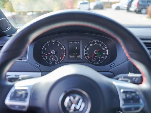 Used 2014 Volkswagen Jetta GLI Autobahn image 18