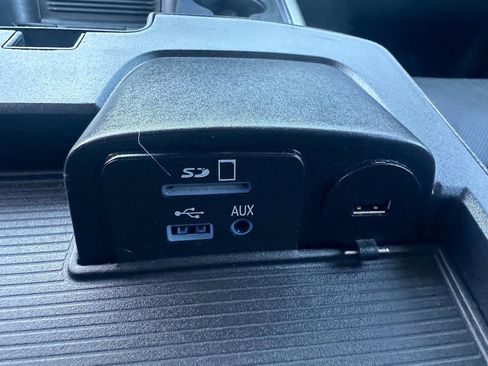 Used 2015 RAM 1500 Laramie image 31