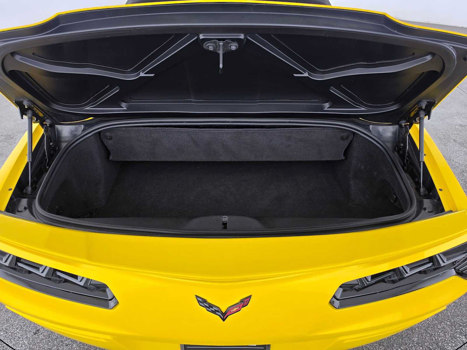 Used 2016 Chevrolet Corvette Z06 w/ 3LZ Preferred Equipment Group RWD image 15