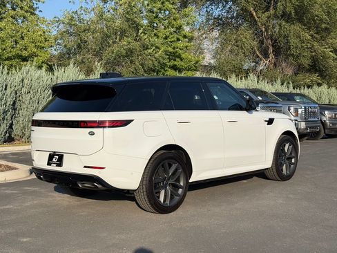 Used 2023 Land Rover Range Rover Sport SE Dynamic AWD/4WD image 9